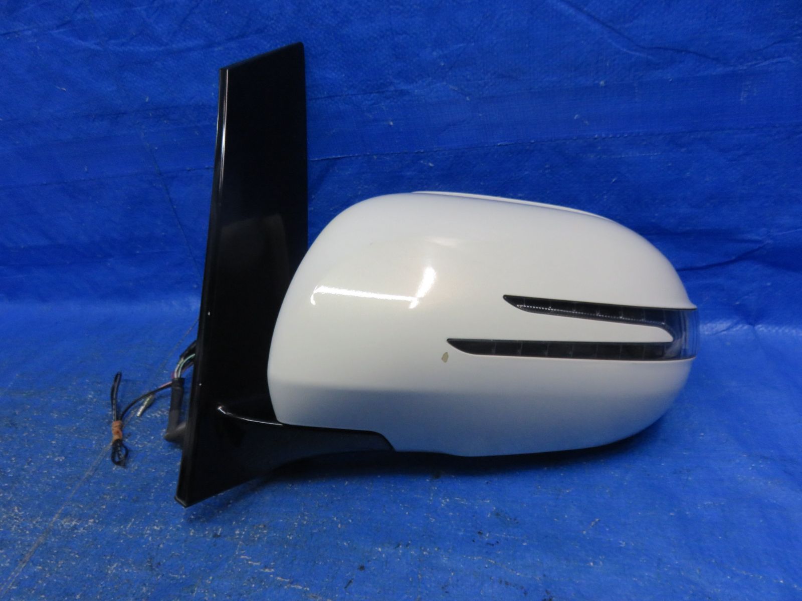 LA7302* ベンツ風 ヴェルファイア GGH20W|前期 ドアミラー サイドミラー 4U1カラー ANH20W ANH25W GGH25W アルファード 小傷