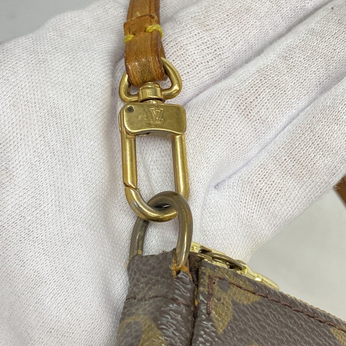 ポシェットアクセソワール