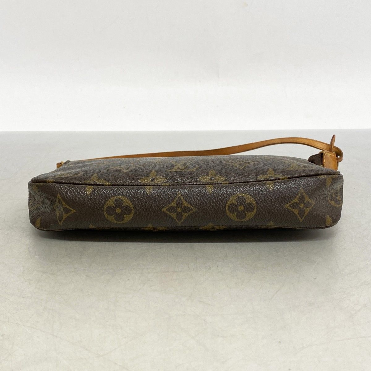 ポーチ モノグラム