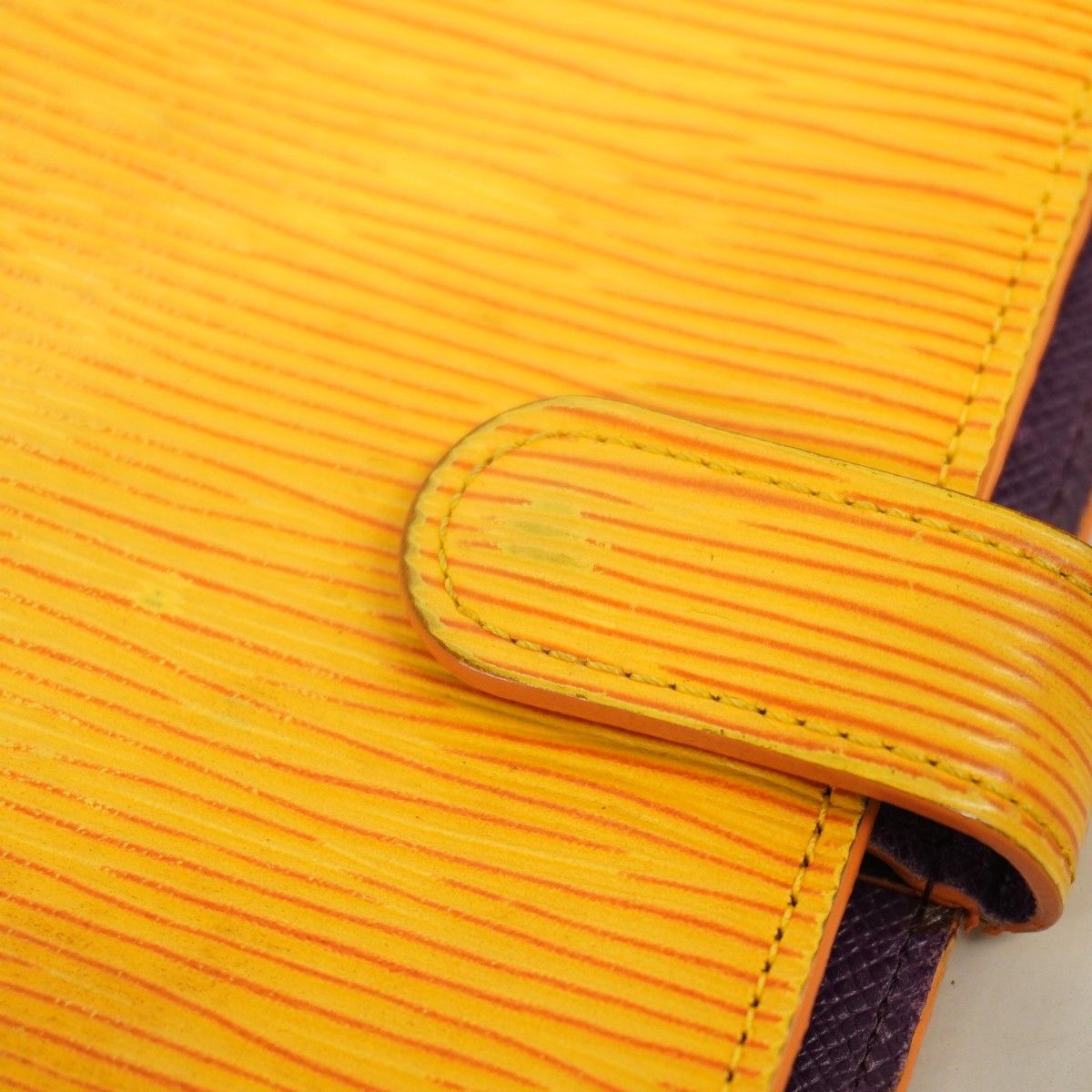 ルイヴィトン 手帳カバー