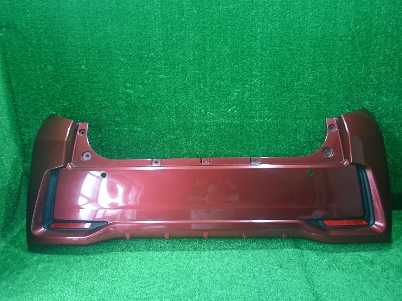 LA150S ムーヴカスタム リアバンパー レッド 19144