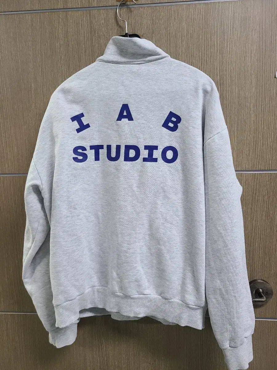 IAB Studio ハーフジップアップ スウェット グレー M 【公式通販】