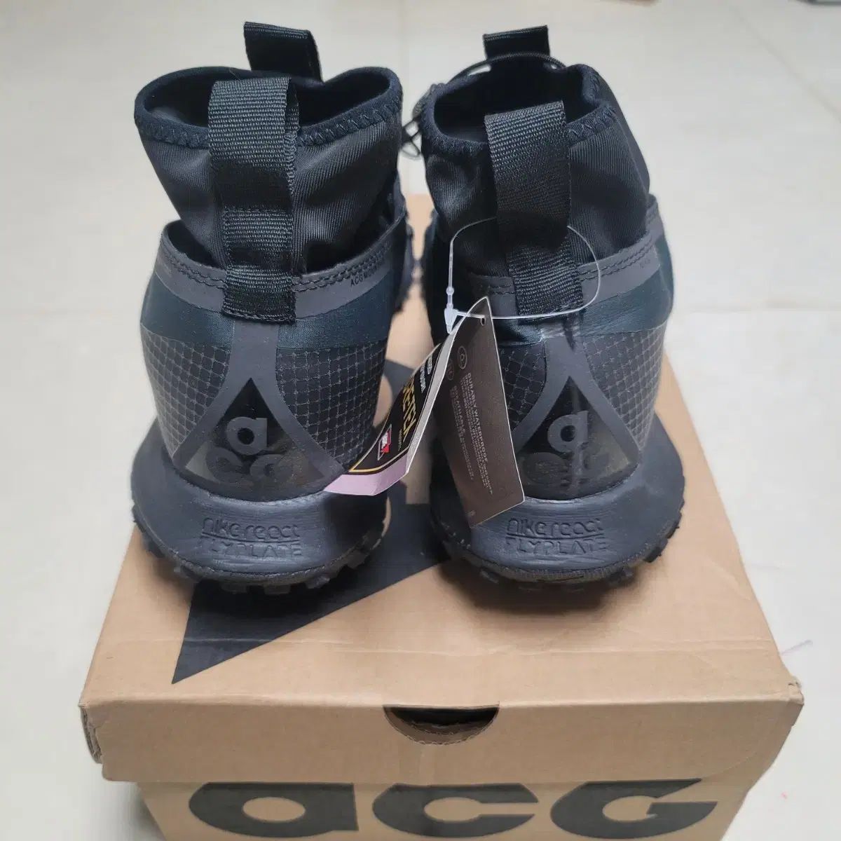 マウンテン フライ