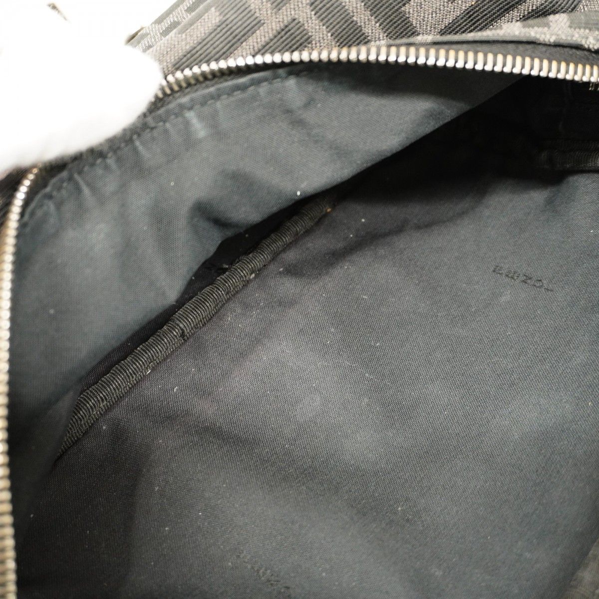 5md5324 フェンディ