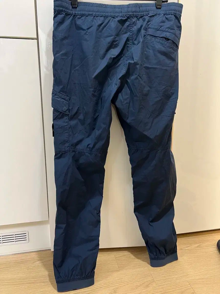 STONE ISLAND ストーンアイランド ネイビー ジョガーパンツ ほぼ