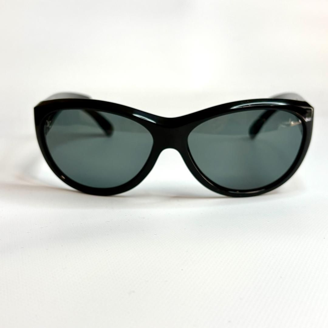 ブラック サングラス