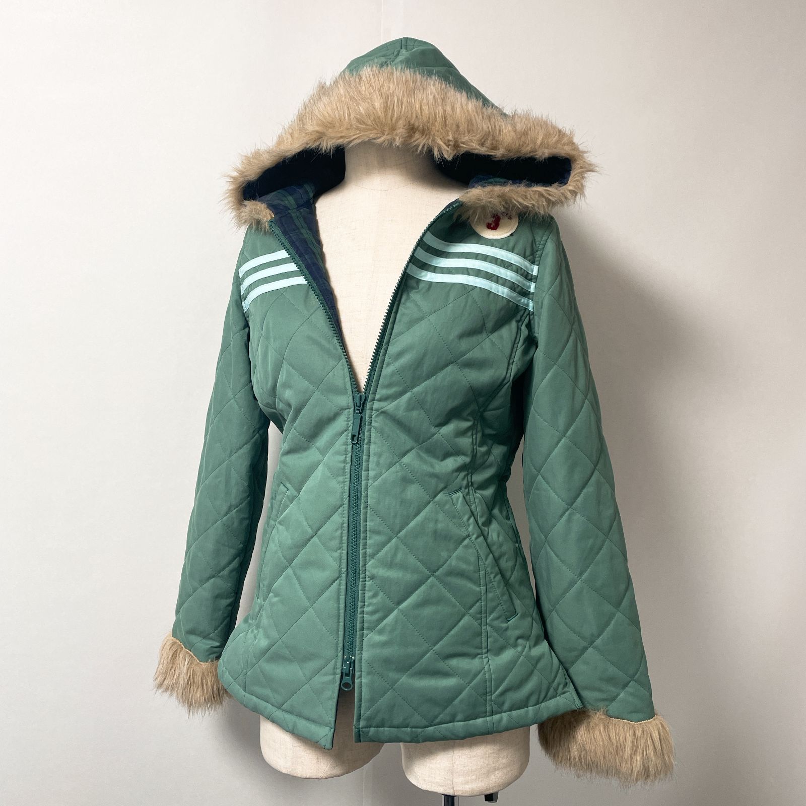 adidas アディダス キルティングコート アウター ファー付き フード キルティング グリーン 緑 中綿 ワッペン 3ライン Mサイズ Y2K 00s 平成 ギャル グランジ Archive