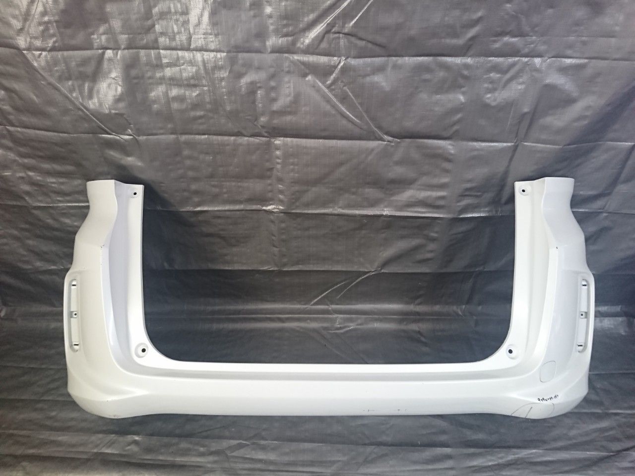 GB5 フリード リアバンパー パール NH788P 19204