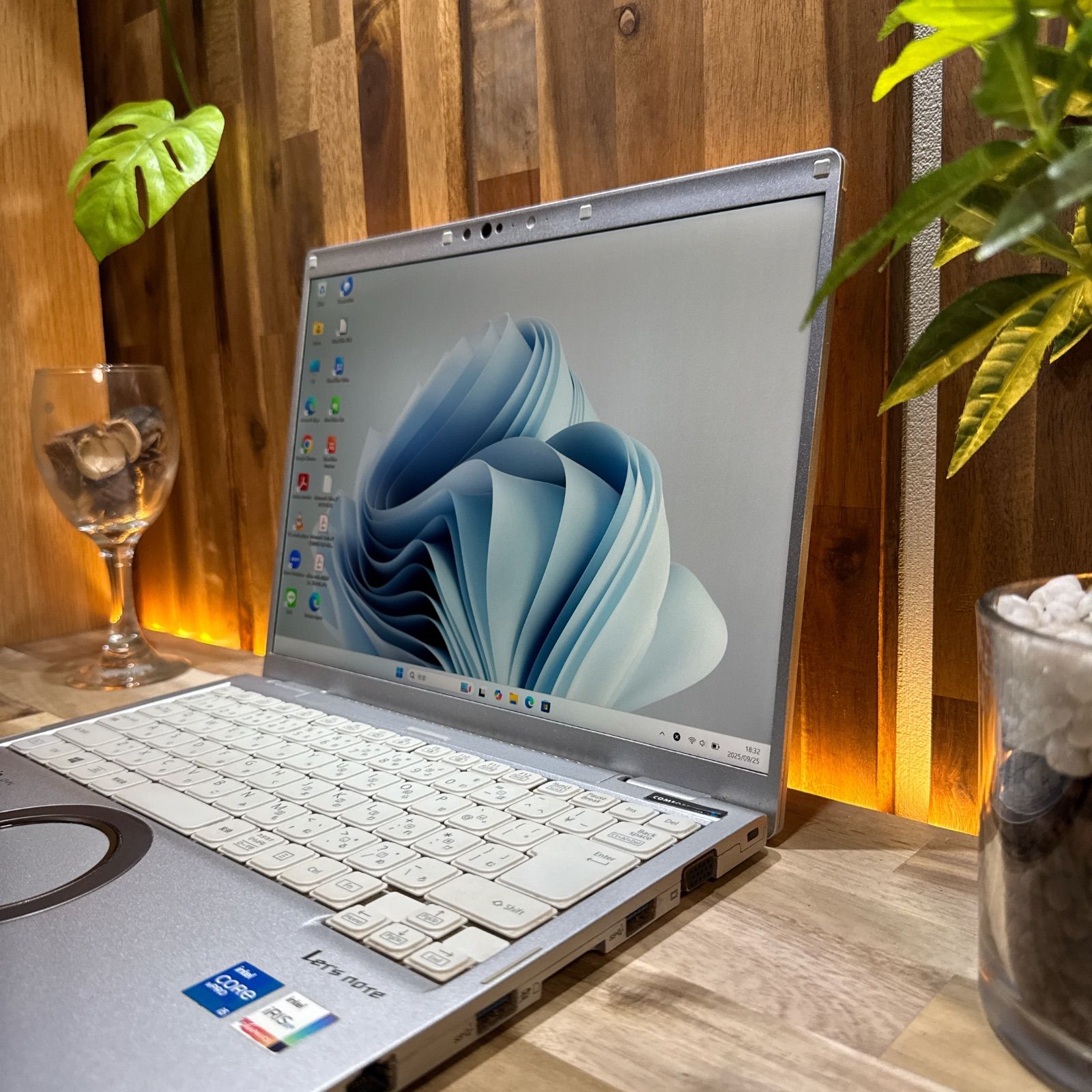 メモリ16GB SSD256GB