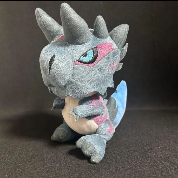 【美品】【タグ付き】 カプコン モンスターハンター ぬいぐるみ ディノバルド モンスターハンター ぬいぐるみ ディノバルド モンハン マスコット