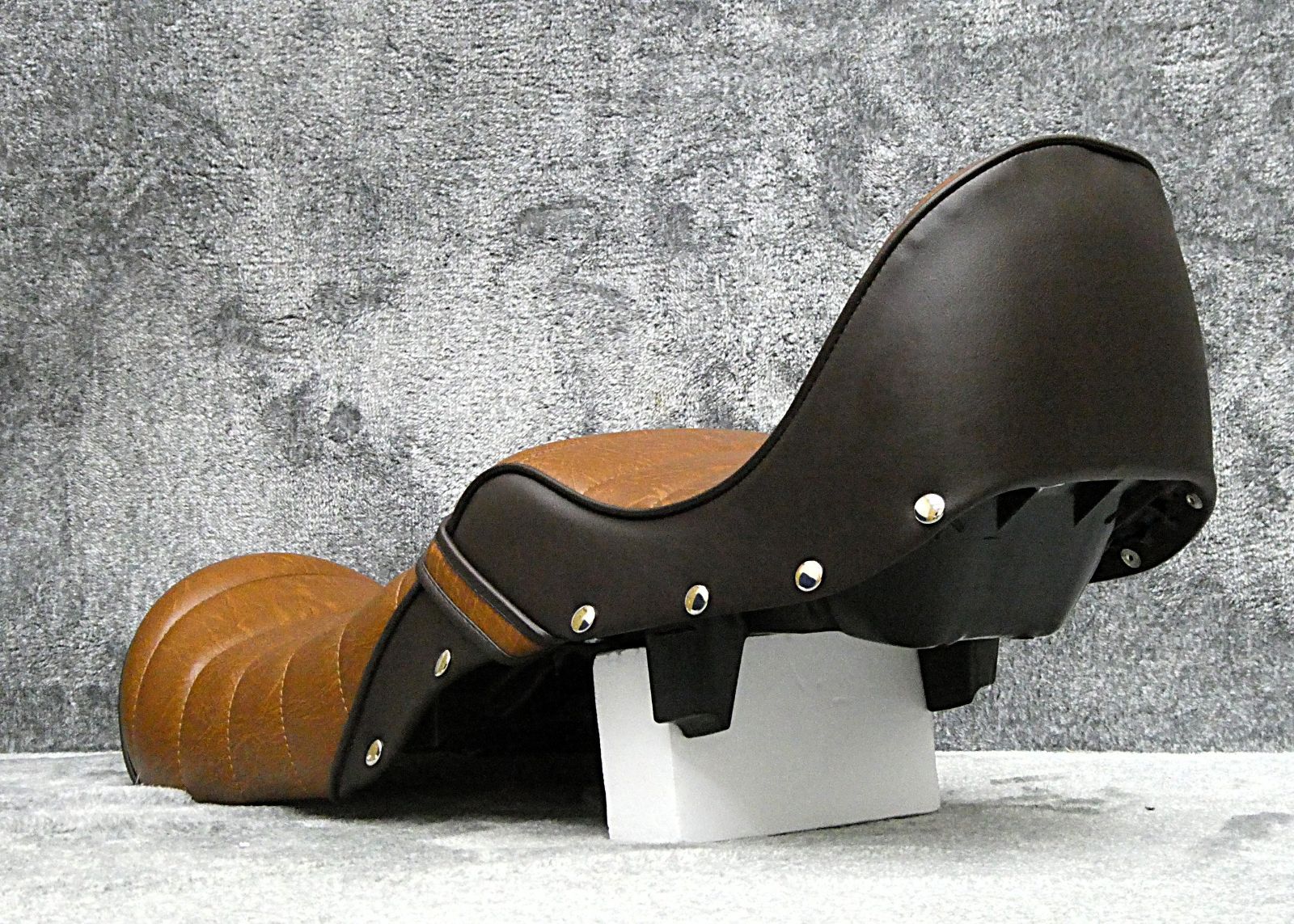 cb400sf nc31 チョビ三段シート タックロールシート CB400SF チョビ3段