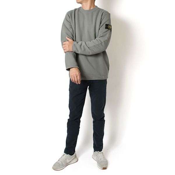 25AWモデル ストーンアイランド STONE ISLANDバッジワッペン付き