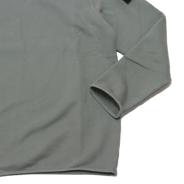 25AWモデル ストーンアイランド STONE ISLANDバッジワッペン付き