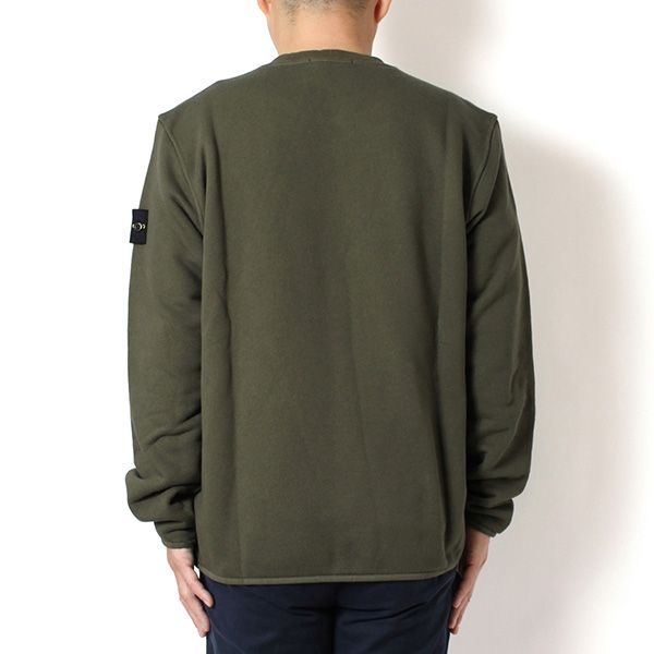 25AWモデル ストーンアイランド STONE ISLANDバッジワッペン付き