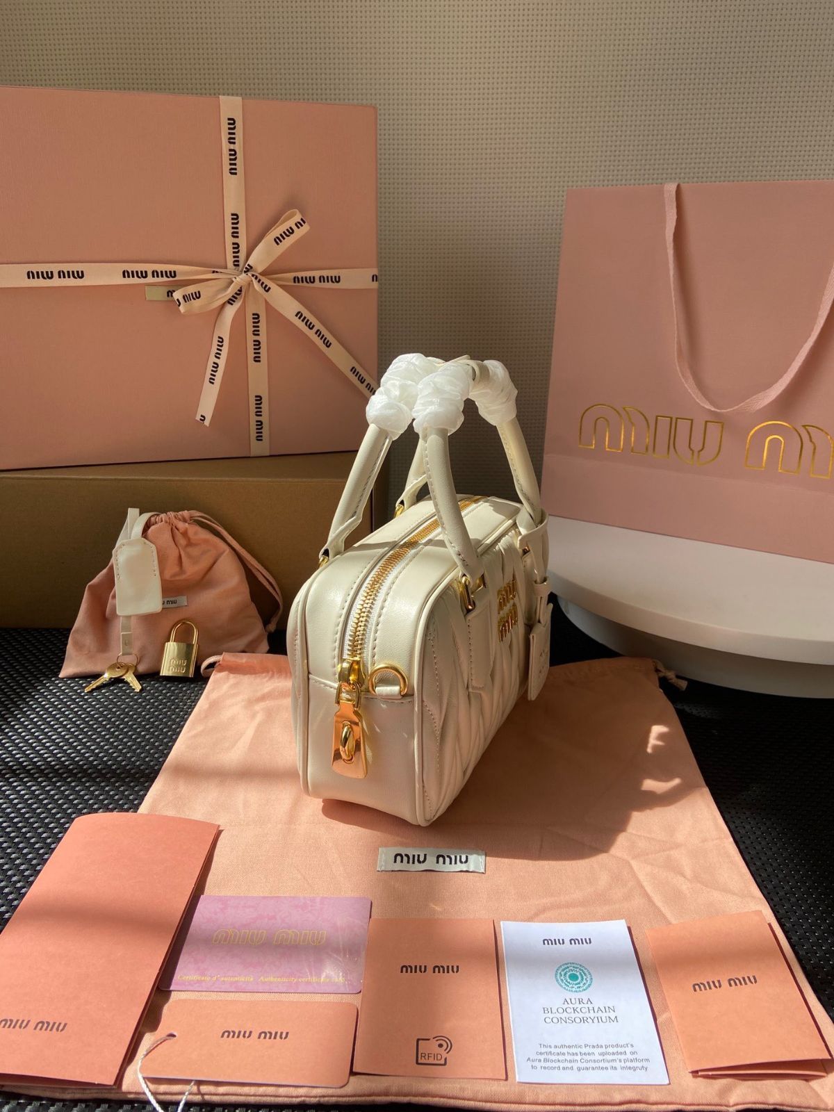 ミュウミュウ ハンドバッグ ショルダーバッグ クロスボディバッグ