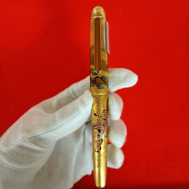 セーラー 万年筆 SAILOR センチュリー金沢箔松虎 太字 万年筆 SKLAD-KIRPICHA_RU