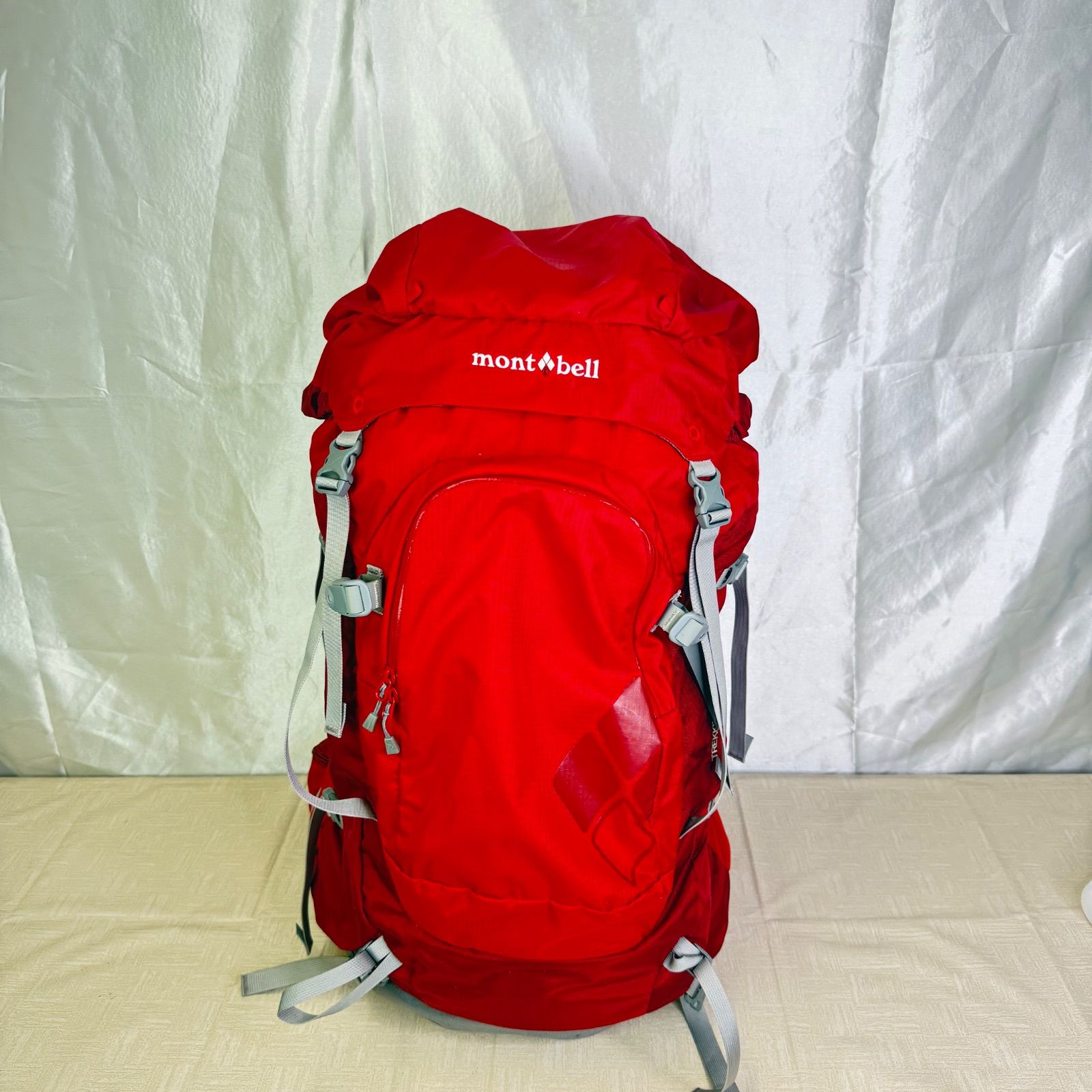 モンベル トレッキングバックパック70 登山リュック