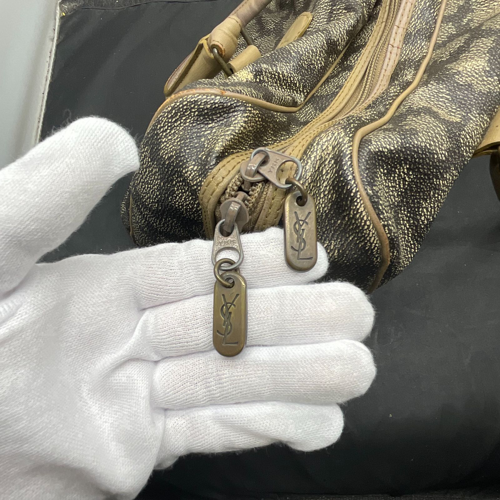 イヴサンローラン ボストンバッグ B25090644 DECORATOM_COM_BR