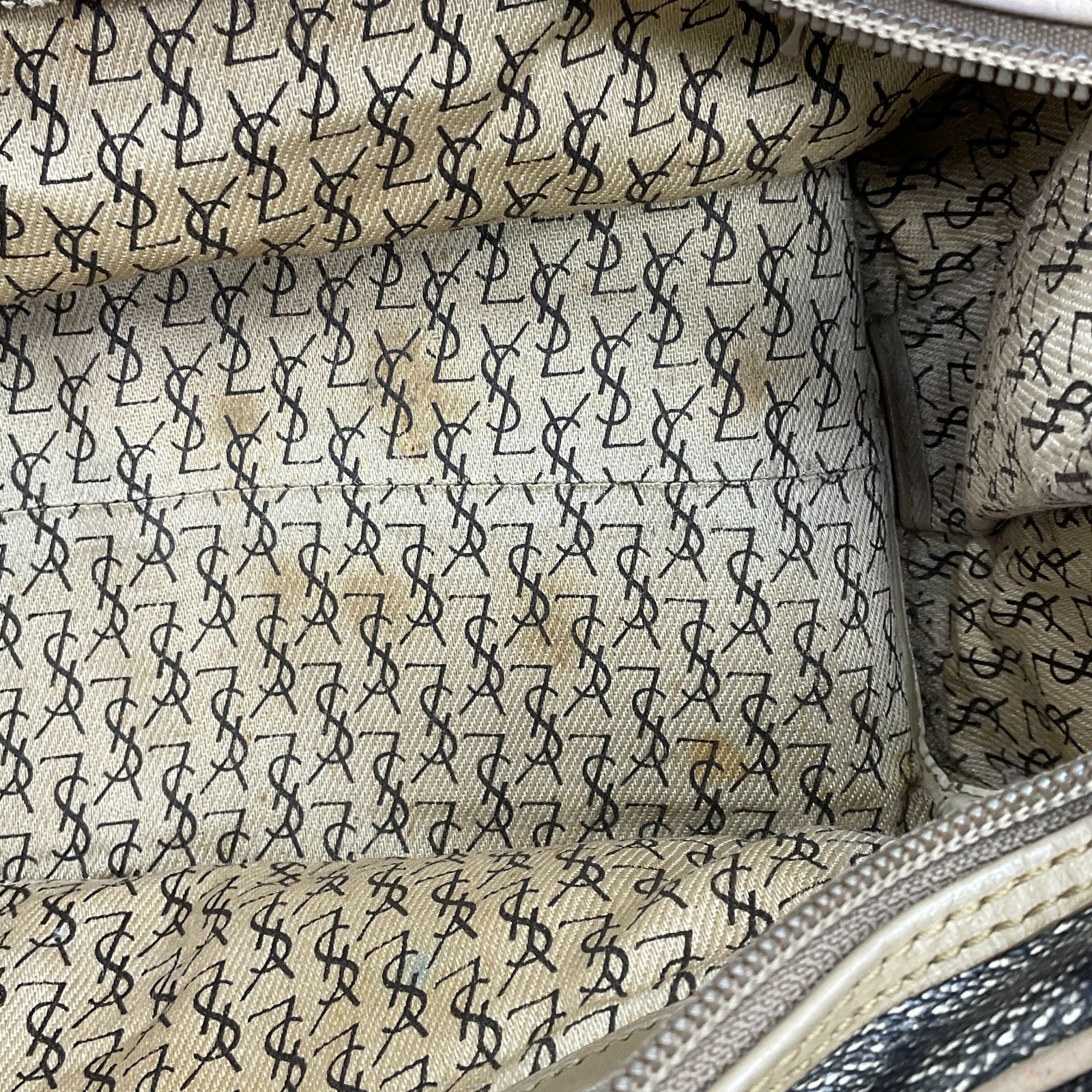 ボストンバッグ