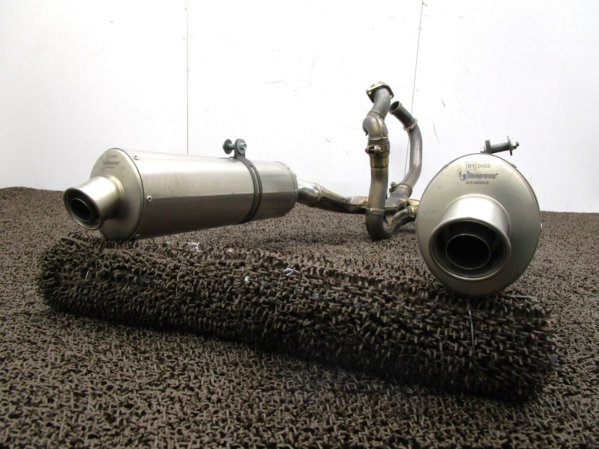 SV1000S 社外 AKRAPOVIC マフラー サイレンサー A7202 VT54A カスタム素材に スズキ T508 動画有 FI インジェクション