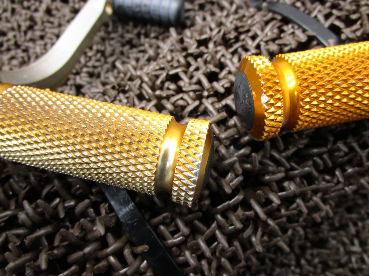 カスタム素材に スズキ