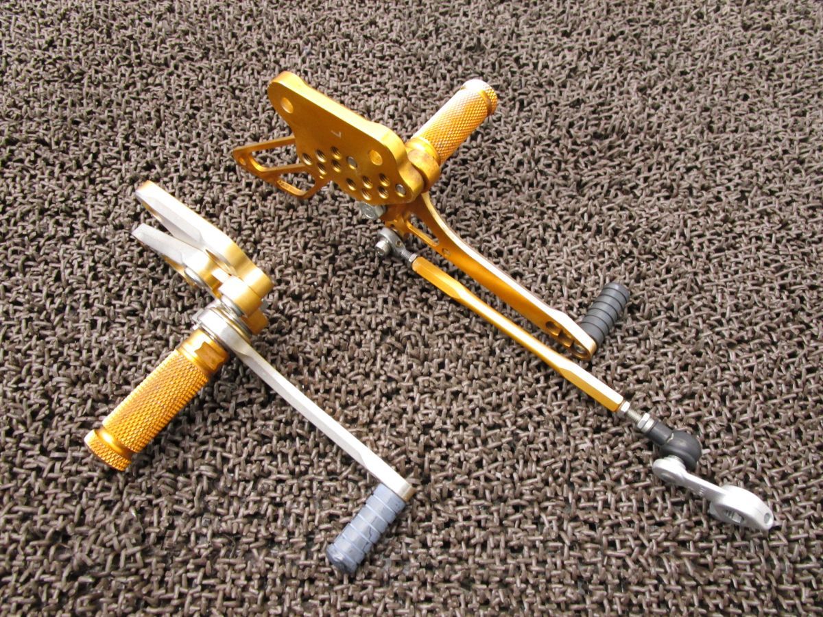 ベビーフェイス バックステップ