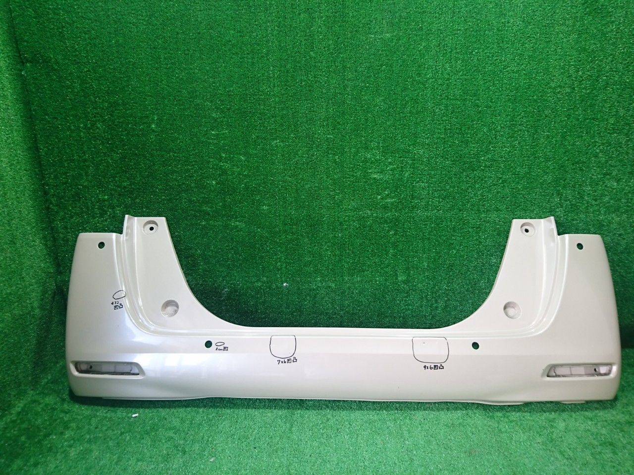 JF3 NBOX リアバンパー ベージュ YR644P 19284