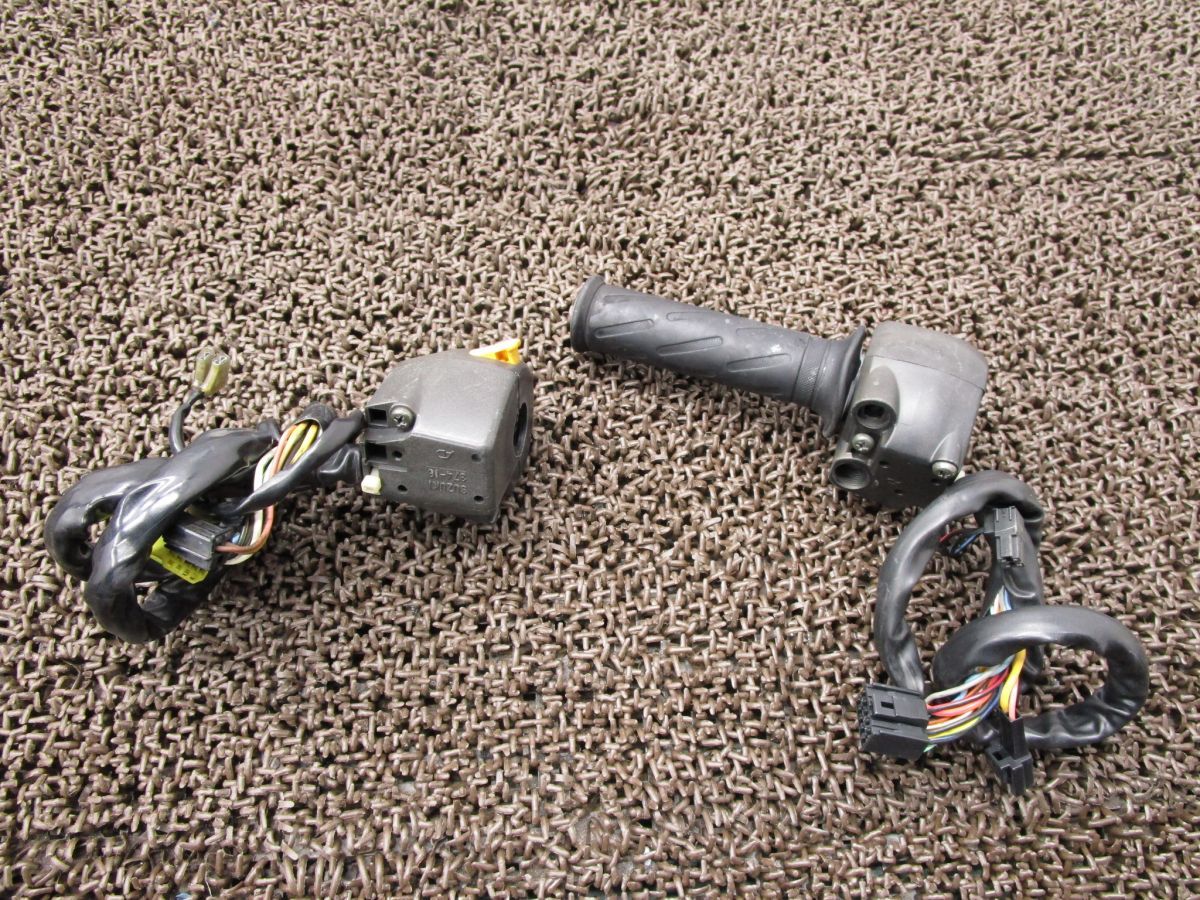 SV1000S ハンドルスイッチ 左右 スロットル A7214 VT54A スズキ T508 動画有 FI インジェクション