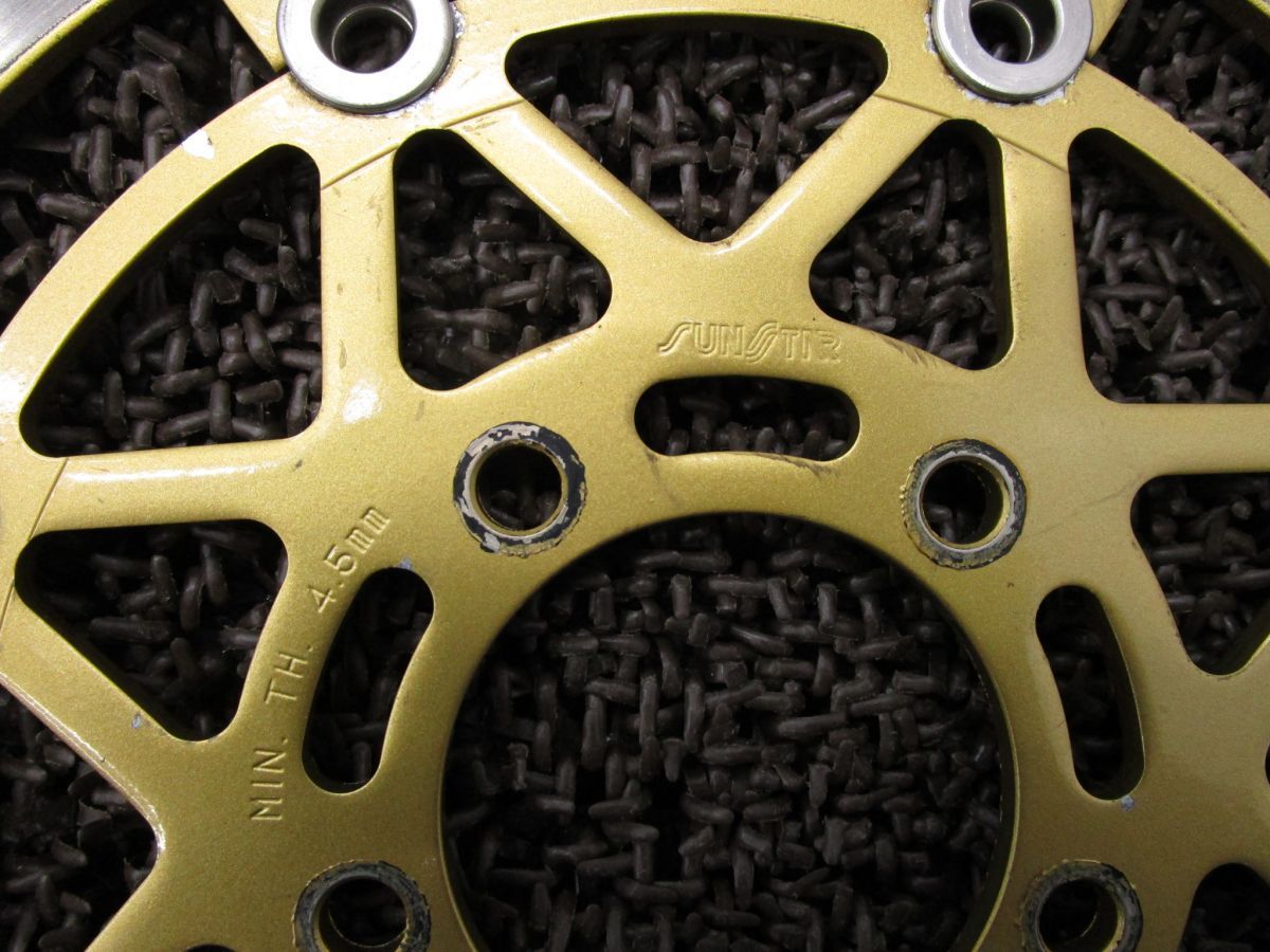 フロントディスクローター A7223