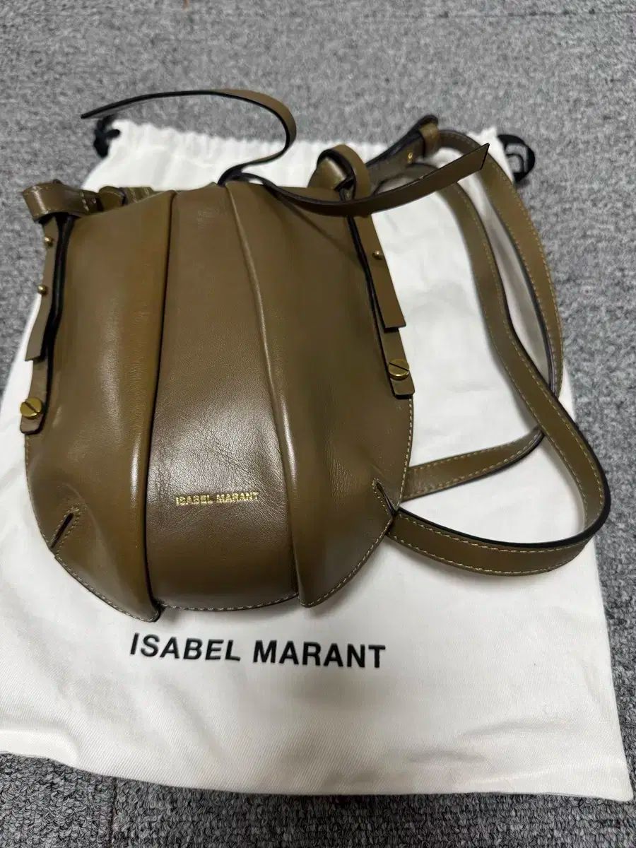 Isabel Marant Okaya クロスボディバッグ