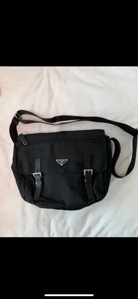 PRADA ポコノ メッセンジャーバッグ