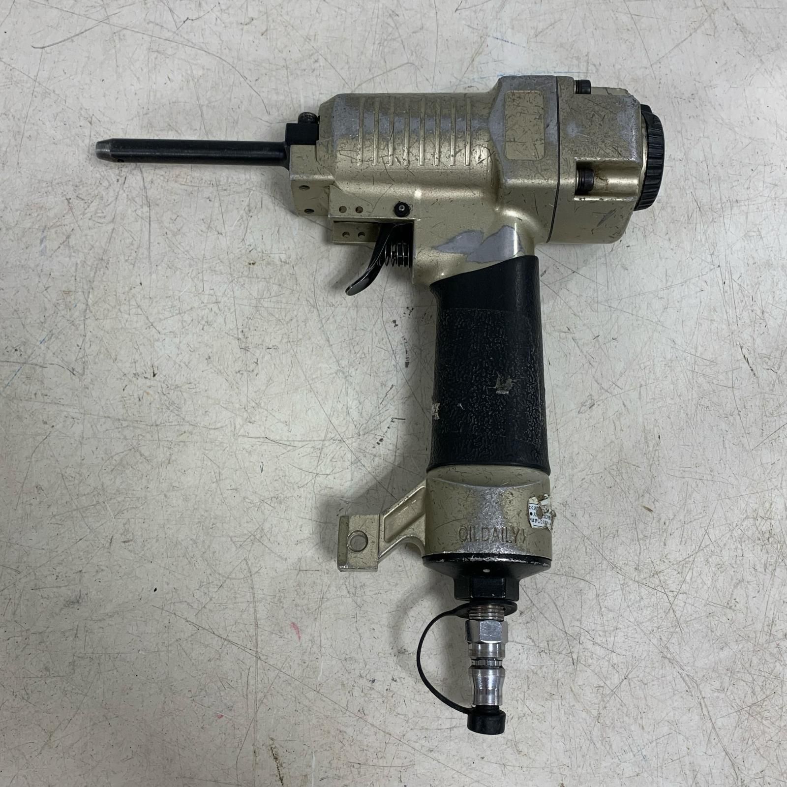 ♭♭HiKOKI ハイコーキ 釘抜機 本体のみ キズ ヨゴレあり 常圧 NU75A