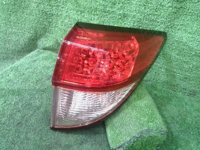 ヴェゼル DBA-RU1 右 テールランプ テールライト  X L15B NH731P H25年 LED  33502-T7A-J01