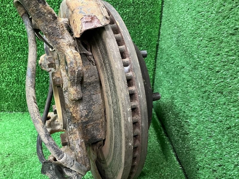 100％品質保障！ ハイエース KDH206V 右フロントナックルハブ ロングスーパーGL 4WD 5人 43201-26070 209