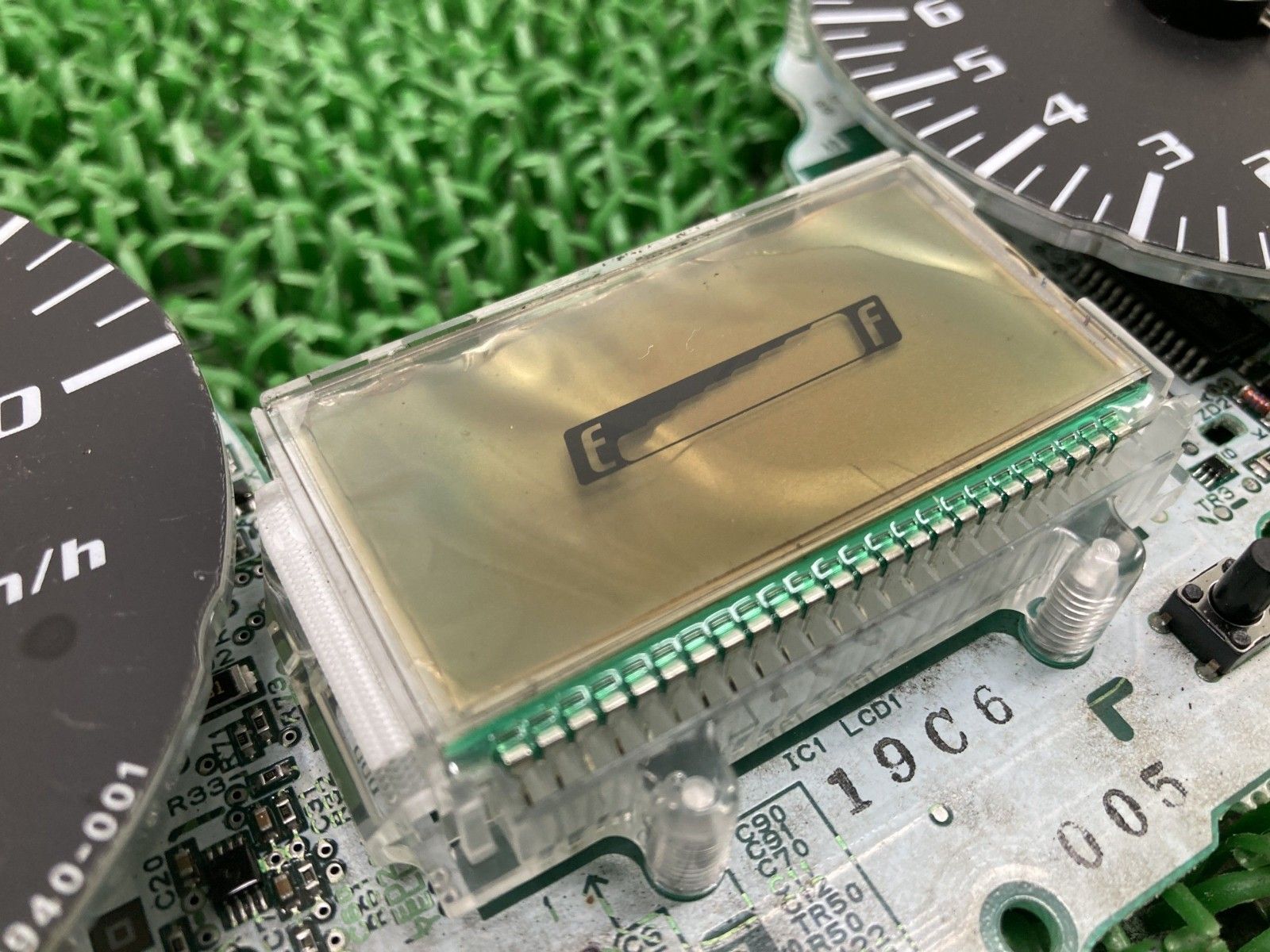 XJR1300 メーター YA-0940-001 ヤマハ 純正 バイク 部品 RP03J 修復素材に 割れ欠け無し 品薄 品 車検 Genuine qN