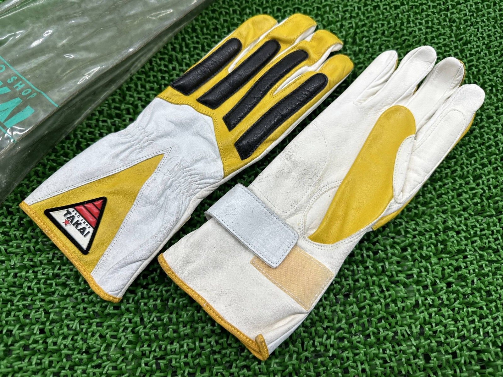 TAKAI製 グローブ 左右 黒/黄 社外 小売 新品 バイク 部品 タカイ