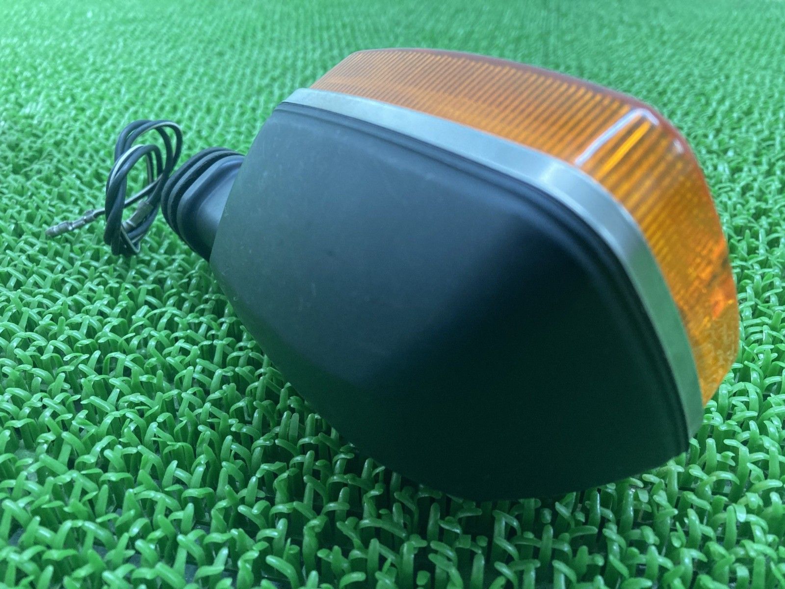 GSX1100Sカタナ ウインカー 片側 35600-13 スズキ 純正 バイク 部品 GU76A KATANA 刀 ゴムブッシュ 割れ欠け無し eK