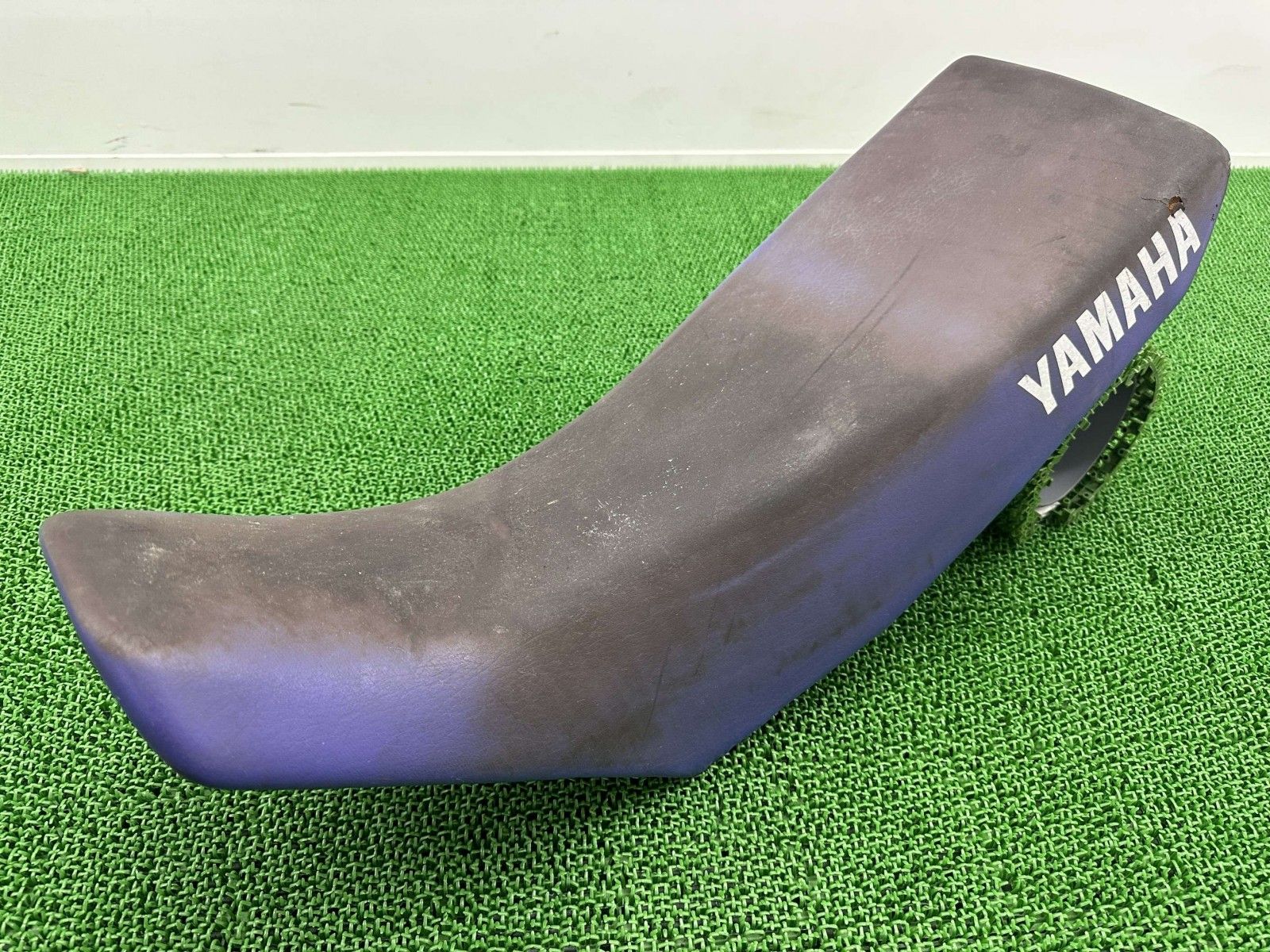 TT250R シート 4GY ヤマハ 純正 バイク 部品 レイド 修復素材や張替えベースに 品薄 品 安心のノーマル 車検 Genuine Ga