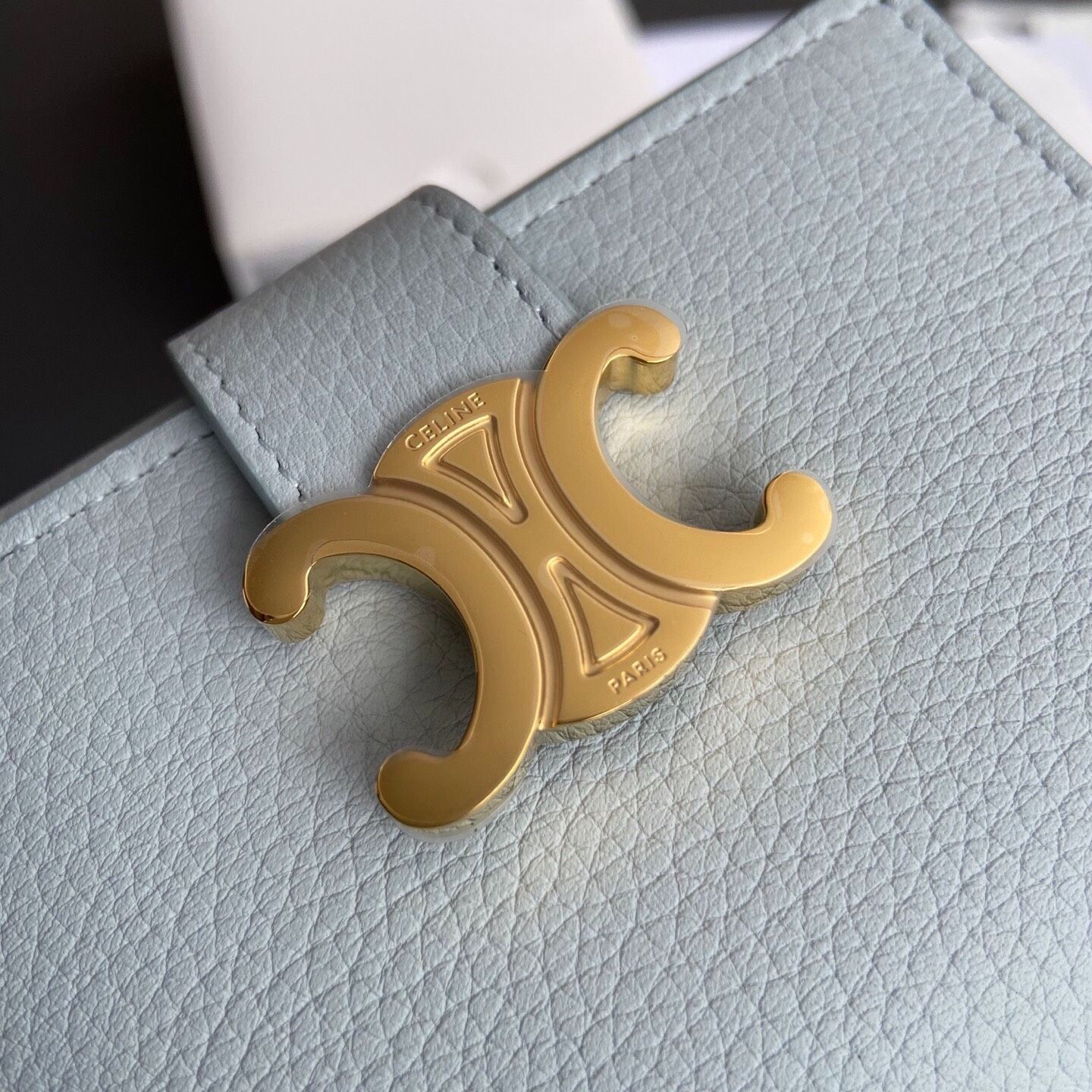 CELINE セリーヌ 財布 Celine 金属ボタン開閉 ブランドロゴ 仔牛革 財布 DECORATOM_COM_BR