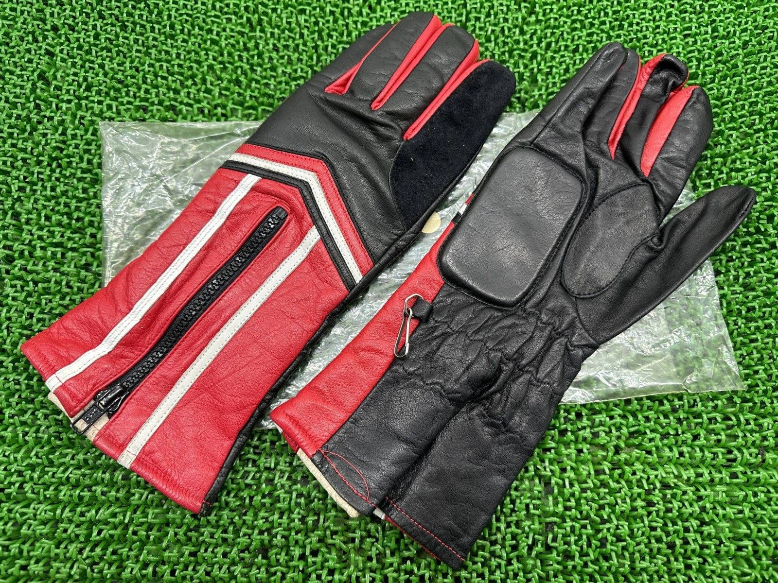 REUSCH製 グローブ 左右 赤|黒 社外 バイク 部品 ロイシュ レーシンググローブ Lサイズ 8.5サイズ ♥品 ドイツ製 By