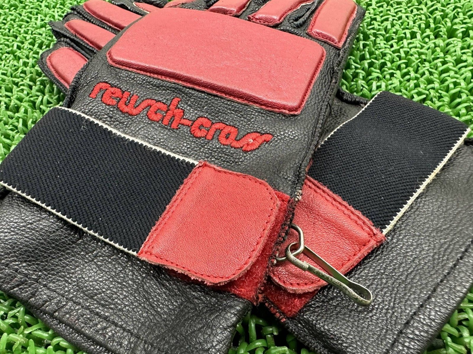 吉田林業製 グローブ 左右 黒 赤 社外 バイク 部品 レーシンググローブ Mサイズ 上質牛革 絶版 Gw BRIGHTFACE_UK