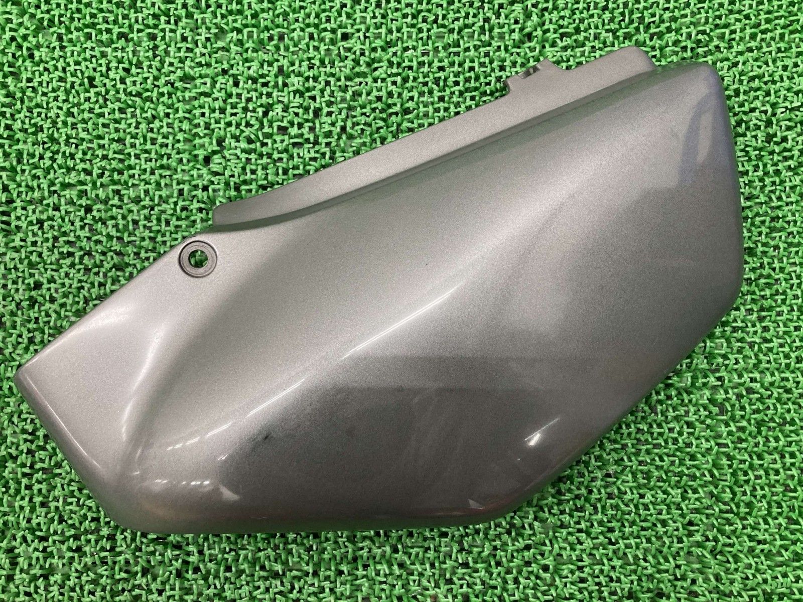X-4 サイドカバー 左 ガンM ホンダ 純正 バイク 部品 SC38 X4 エックスフォー サイドカウル 割れ欠け無し 品薄 wN