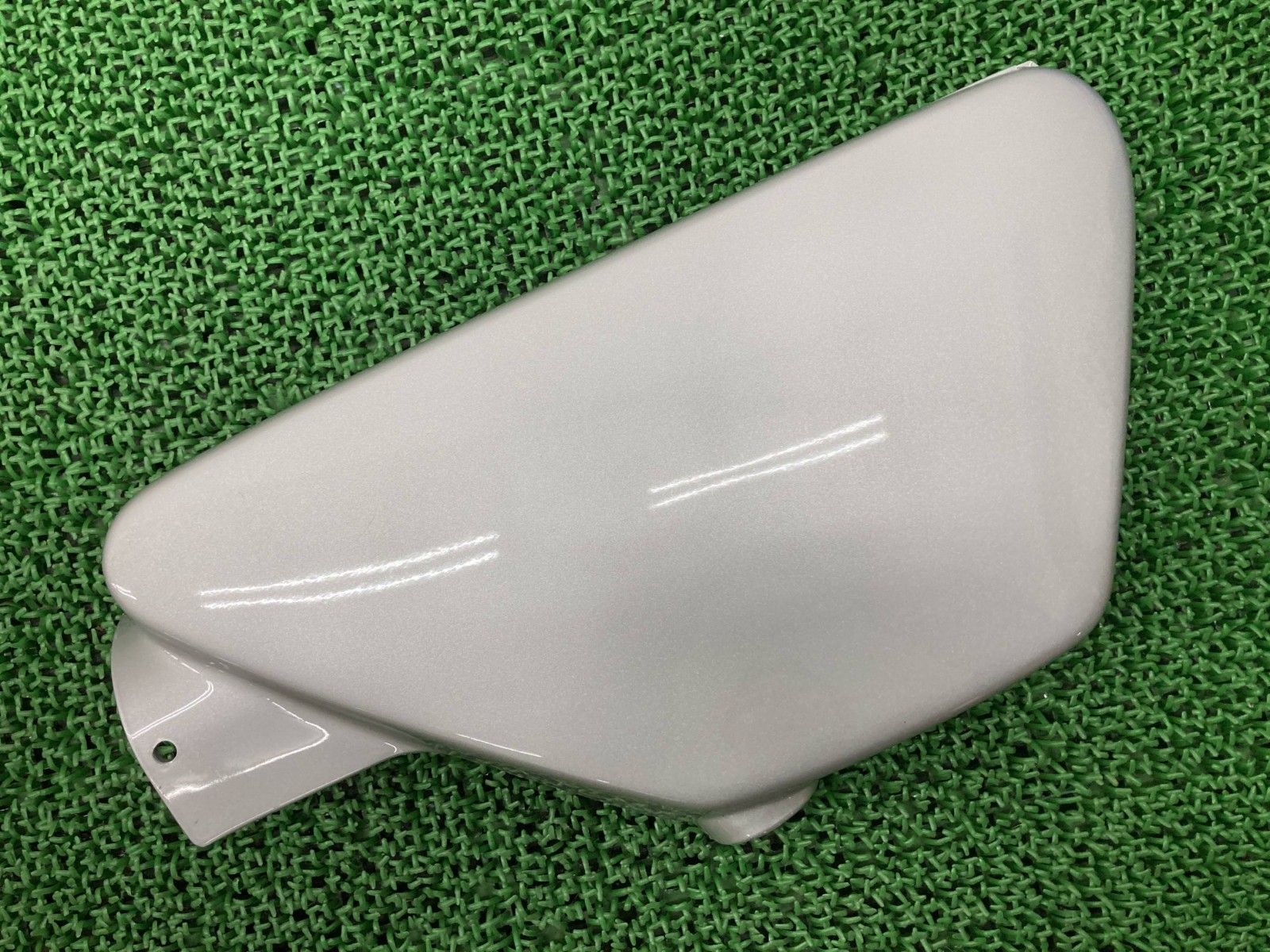 GX750 サイドカバー 左 銀 2F3 ヤマハ 純正 バイク 部品 1J7 XS750 サイドカウル コンディション良好 品薄 車検 Genuine Je