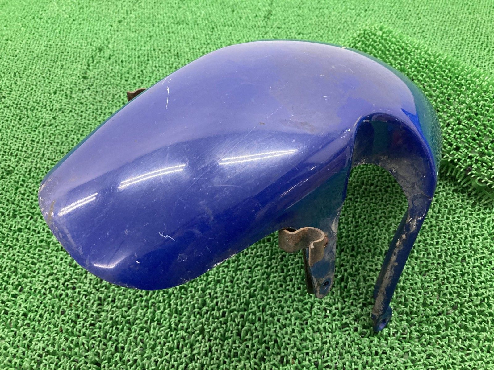 RGV250ガンマ フロントフェンダー 紺 22D0 スズキ 純正 バイク 部品 VJ22A 割れ欠け無し 品薄 品 車検 Genuine cL