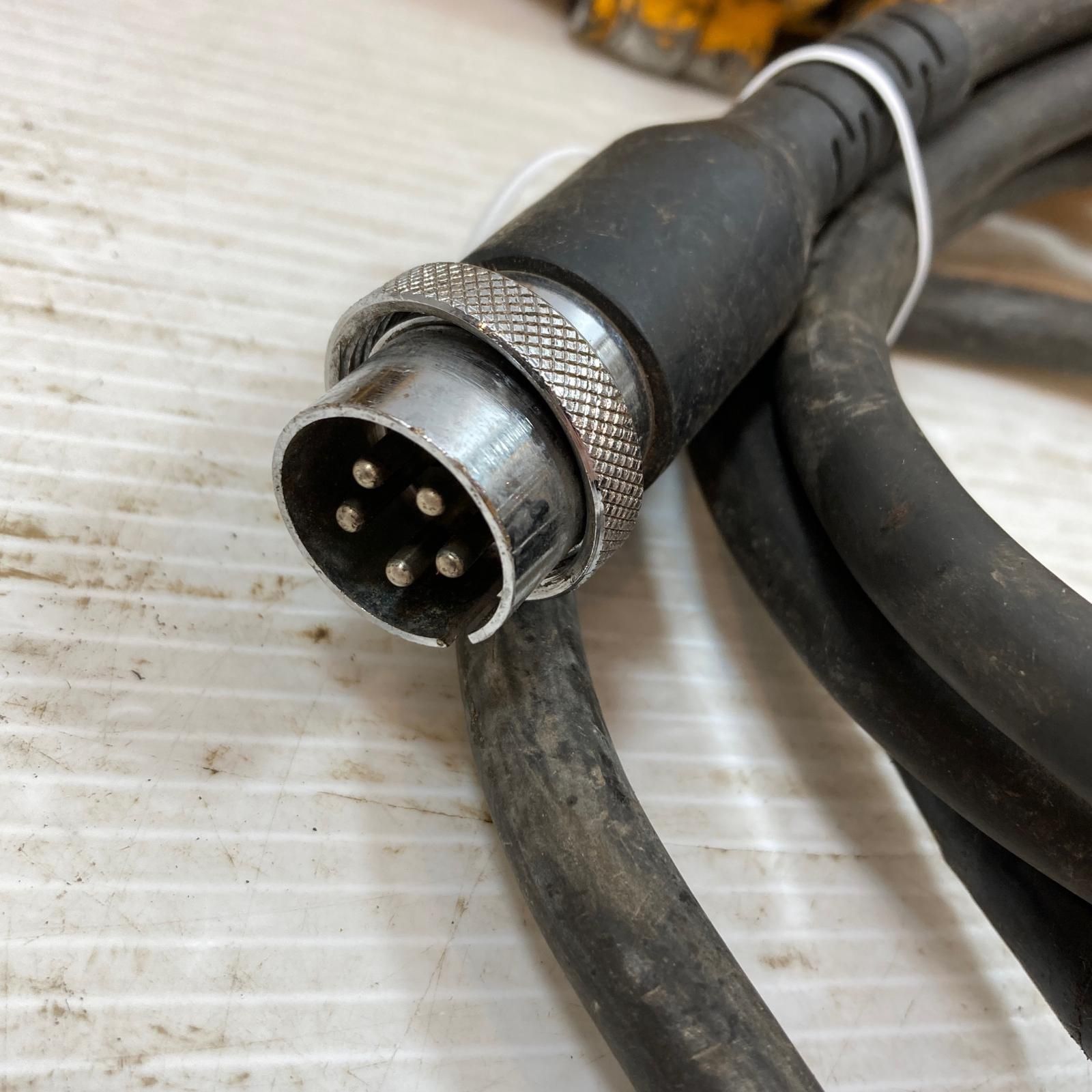 NR-12T1 イエロー