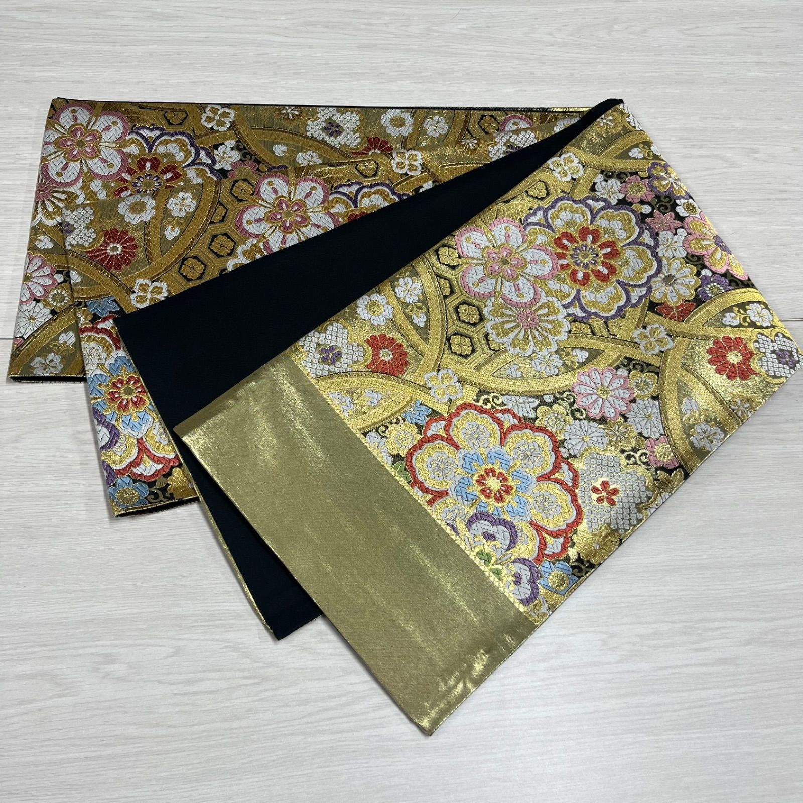未使用品】 匿名配送 未仕立て 日本製 西陣織 袋帯 金 黒 カラフル 花