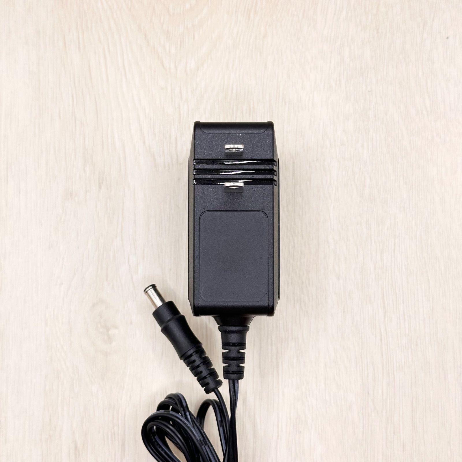IODATA製Wi-Fiルーター用ACアダプター 12V 1A - メルカリ