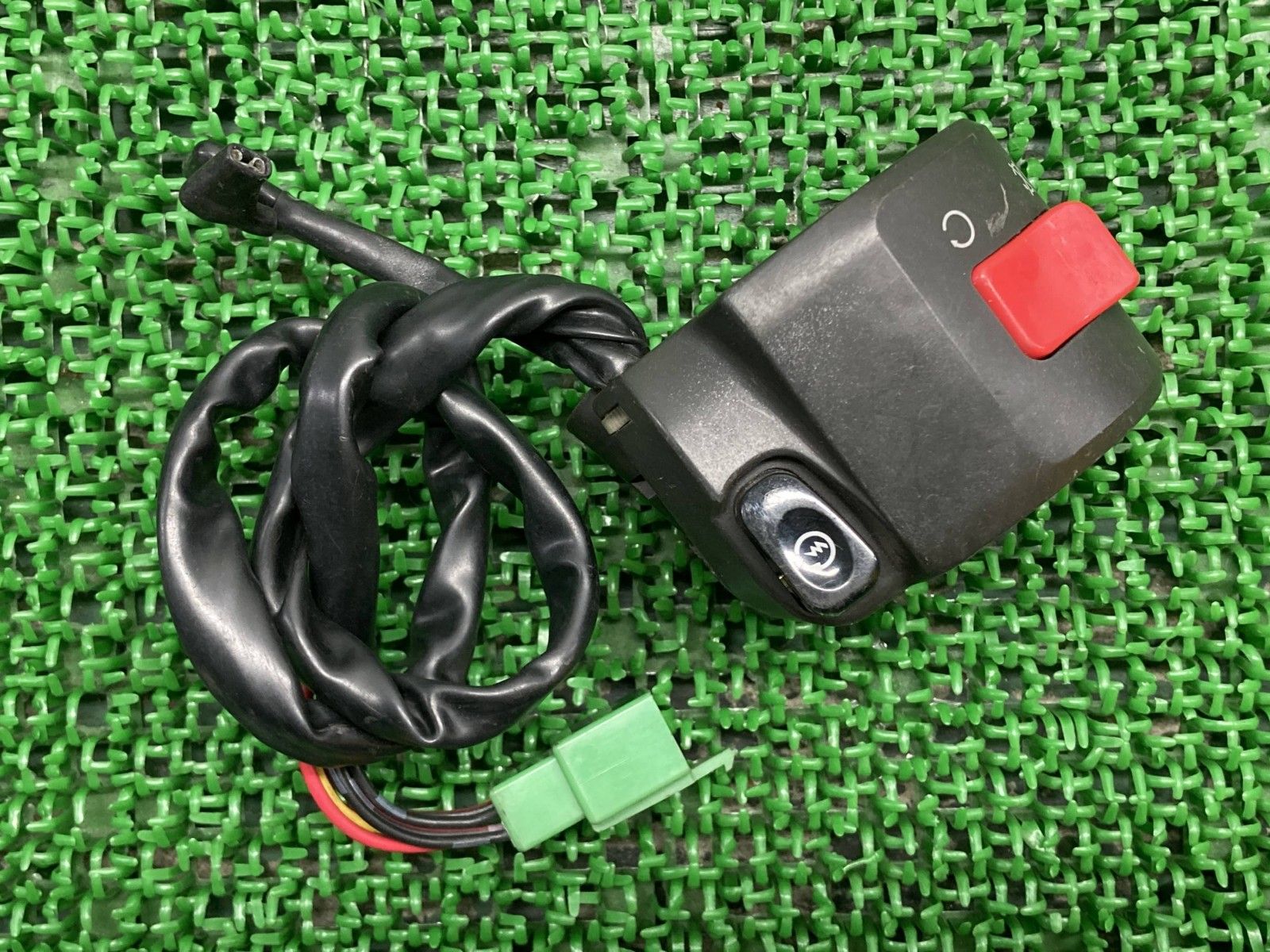 バリオスII ハンドルスイッチ 右 カワサキ 純正 バイク 部品 ZR250B バリ2 BALIUS スイッチボックス 割れ欠け無し 品薄 hW