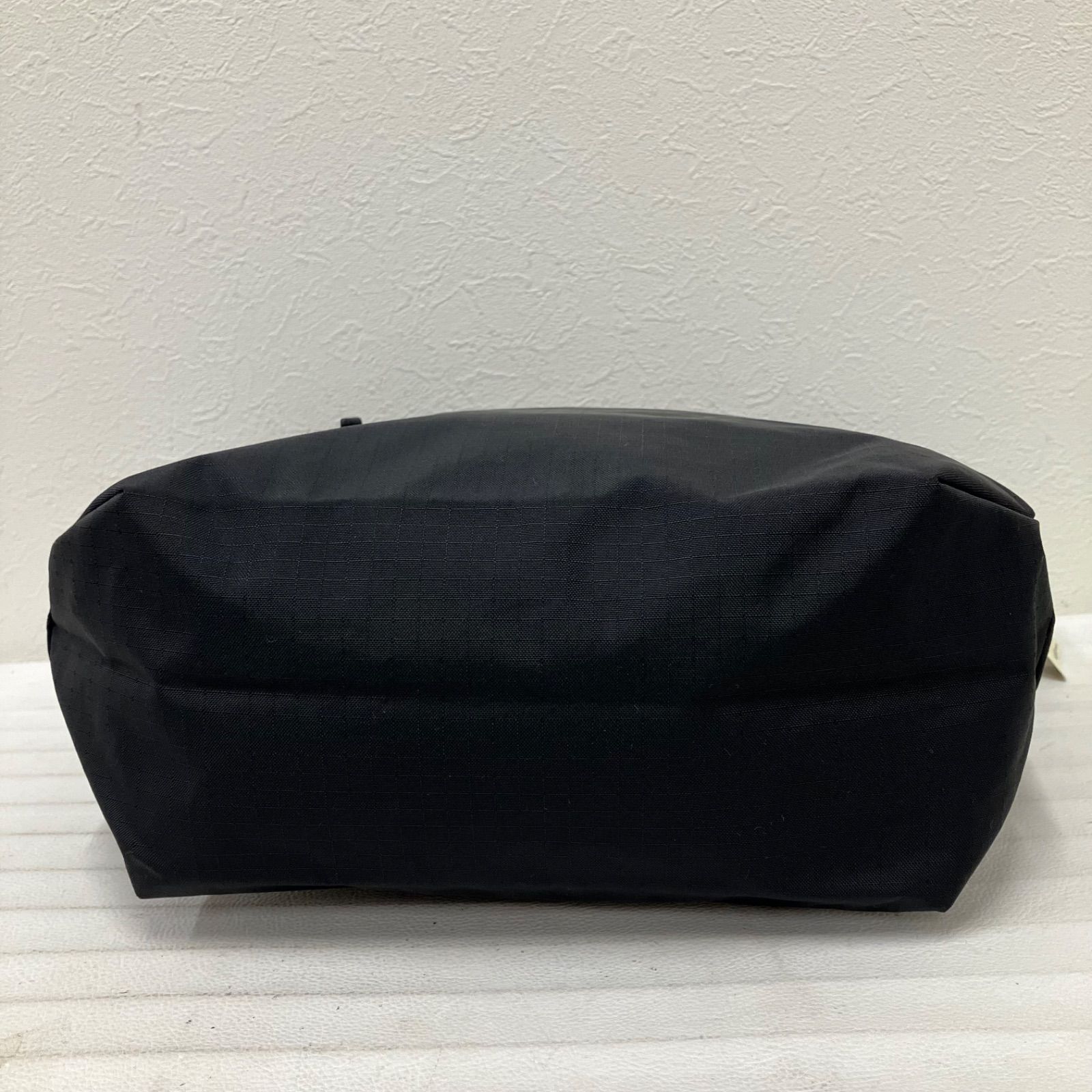 5551 美品 mont-bell モンベル ベルニナショルダーM ブラック 黒 