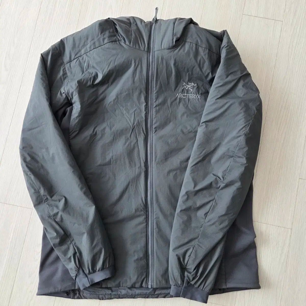 ARC TERYX アークテリクス Atom lt アトム lt グレー L